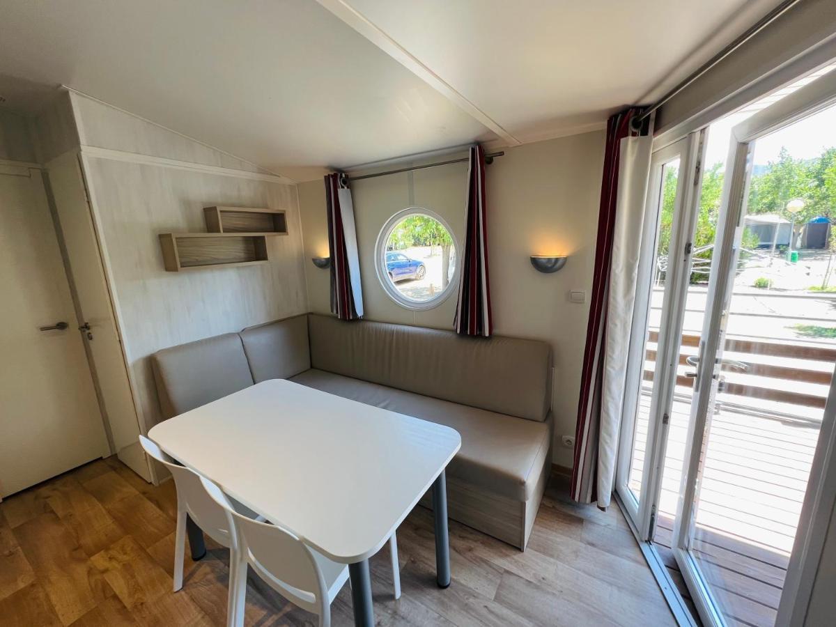 Camping Oliana Екстериор снимка