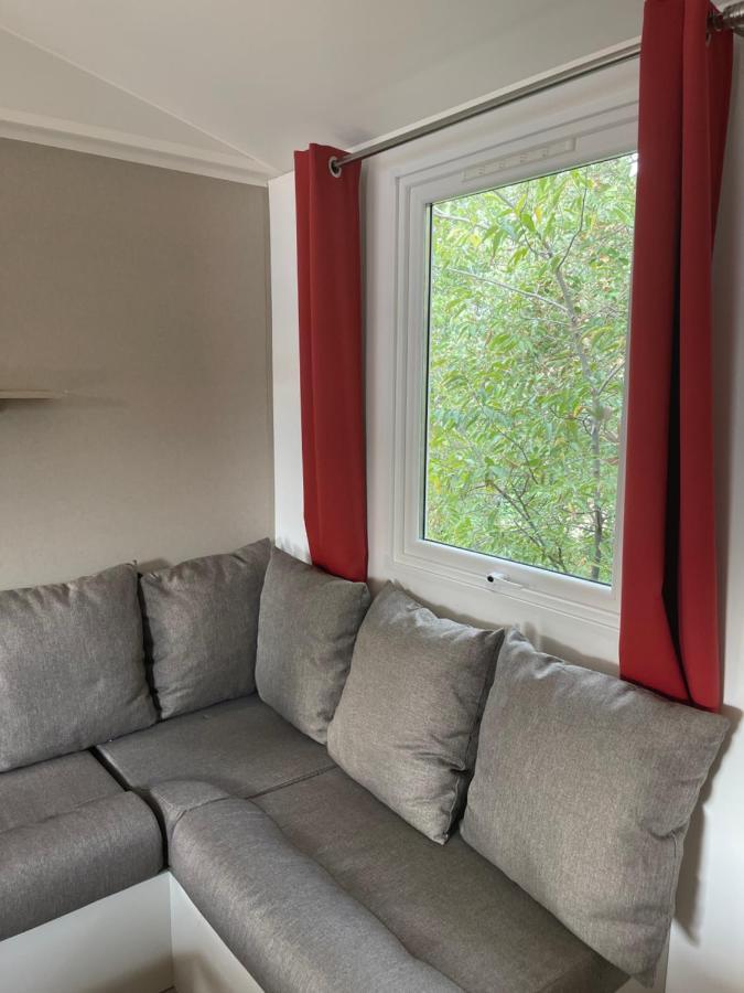 Camping Oliana Екстериор снимка