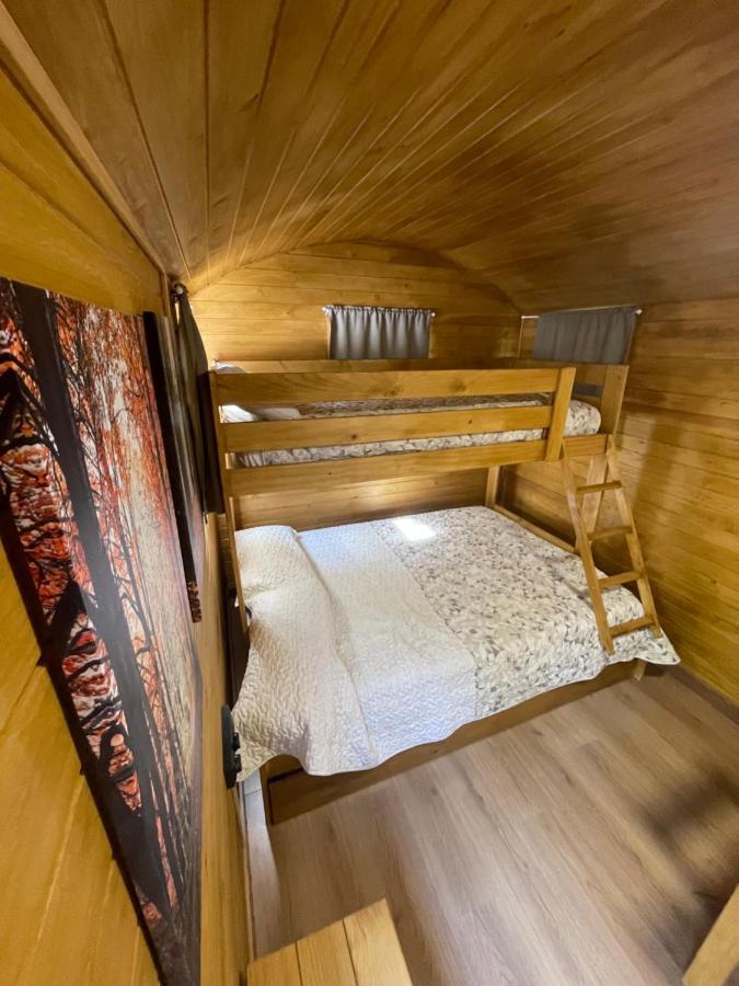 Camping Oliana Екстериор снимка