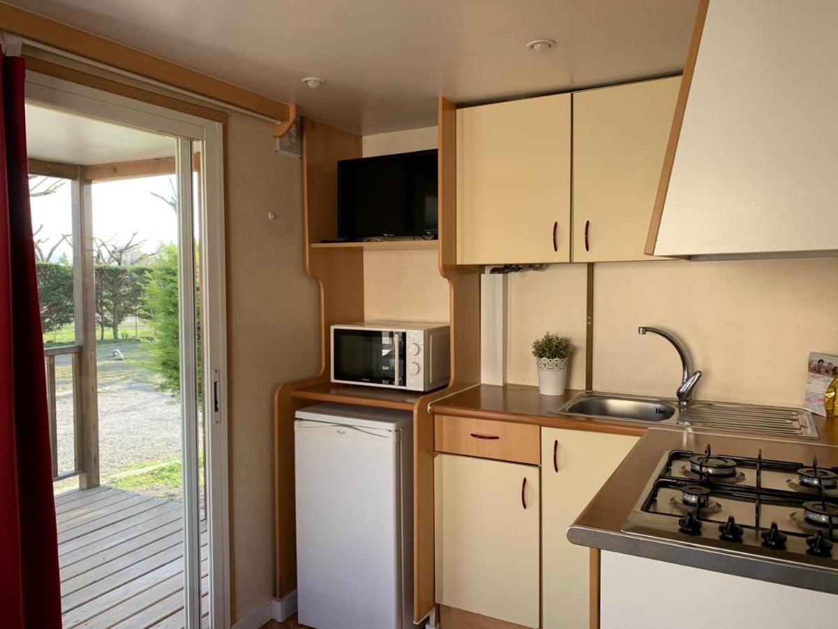 Camping Oliana Екстериор снимка